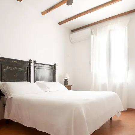 Casina Dei Preti * كونفيرسانو