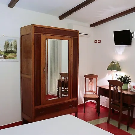 Casina Dei Preti * 孔韦尔萨诺